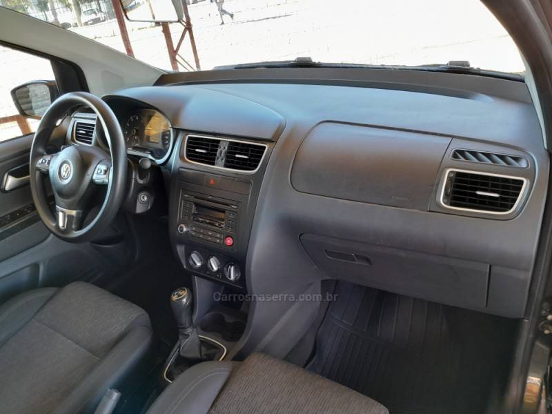 VOLKSWAGEN - FOX - 2013/2013 - Cinza - R$ 42.000,00