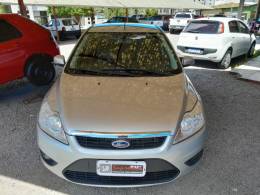 FORD - FOCUS - 2010/2011 - Prata - R$ 39.900,00