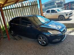 FORD - FOCUS - 2010/2011 - Preta - R$ 39.900,00