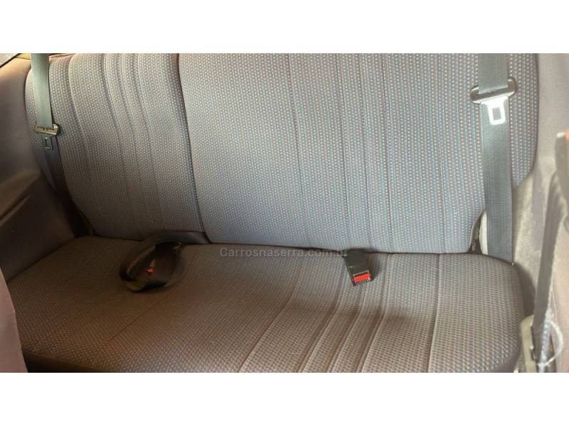 CHEVROLET - CORSA - 1999/1999 - Prata - R$ 15.900,00