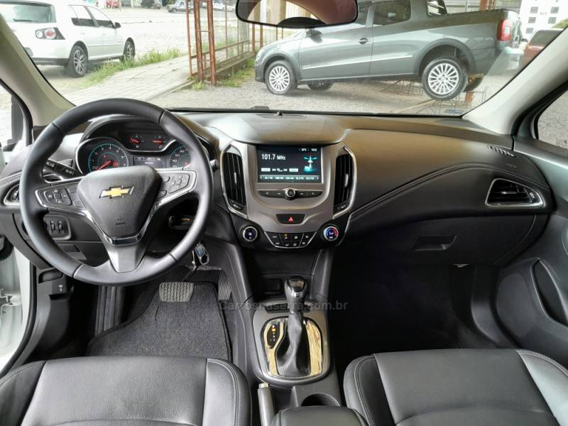 CHEVROLET - CRUZE - 2019/2019 - Branca - R$ 87.900,00
