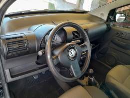 VOLKSWAGEN - FOX - 2006/2007 - Preta - R$ 22.000,00