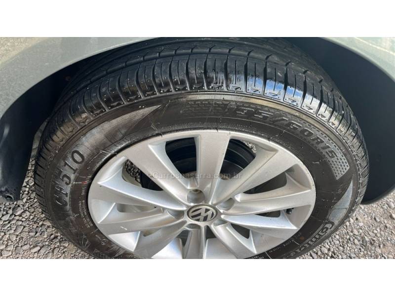 VOLKSWAGEN - FOX - 2011/2012 - Cinza - R$ 36.000,00