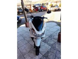 HONDA - PCX - 2016/2016 - Branca - R$ 13.500,00