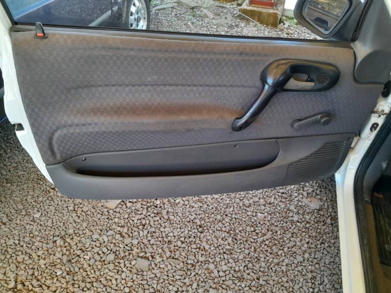 CHEVROLET - CORSA - 1997/1997 - Branca - R$ 12.000,00