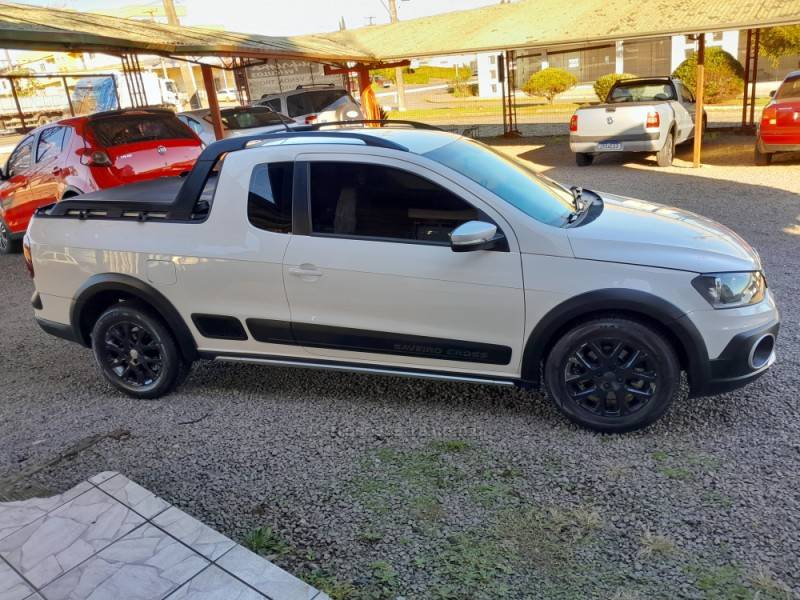 VOLKSWAGEN - SAVEIRO - 2014/2015 - Branca - R$ 66.900,00