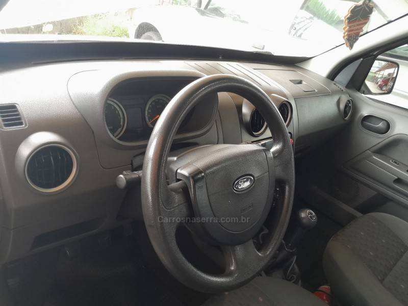FORD - ECOSPORT - 2005/2005 - Prata - R$ 27.500,00