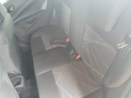 FORD - FIESTA - 2015/2016 - Prata - R$ 48.900,00