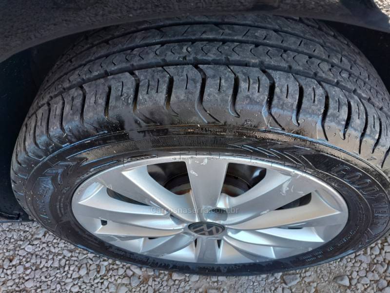 VOLKSWAGEN - FOX - 2011/2012 - Preta - R$ 38.900,00