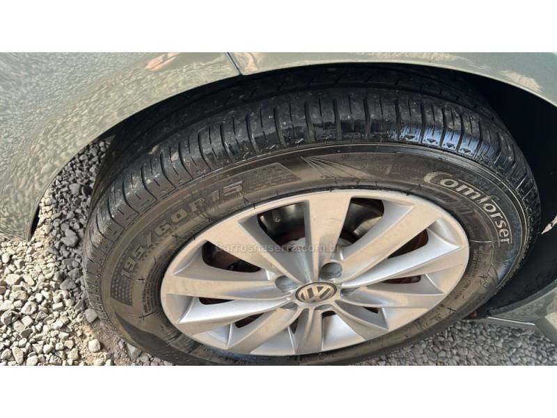 VOLKSWAGEN - FOX - 2011/2012 - Cinza - R$ 36.000,00