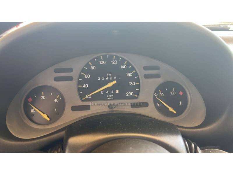 CHEVROLET - CORSA - 1999/1999 - Prata - R$ 15.900,00