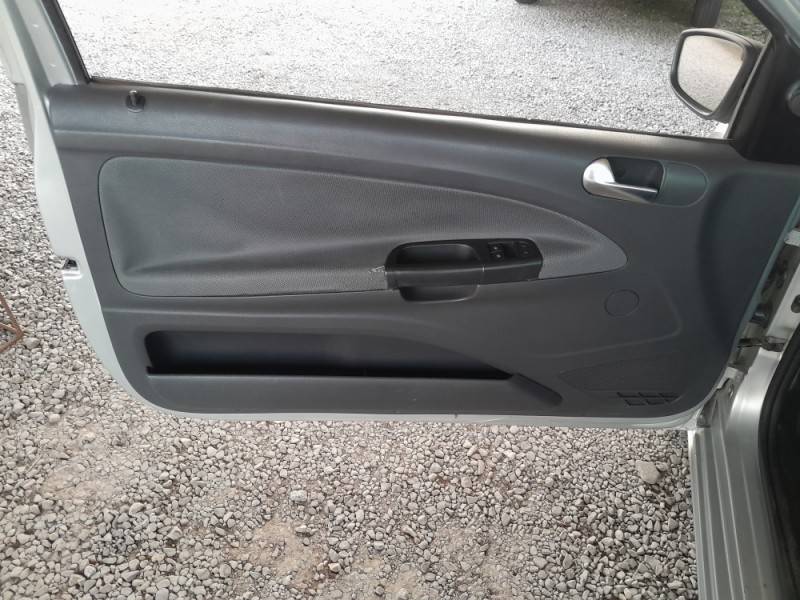 VOLKSWAGEN - SAVEIRO - 2010/2011 - Prata - R$ 41.000,00