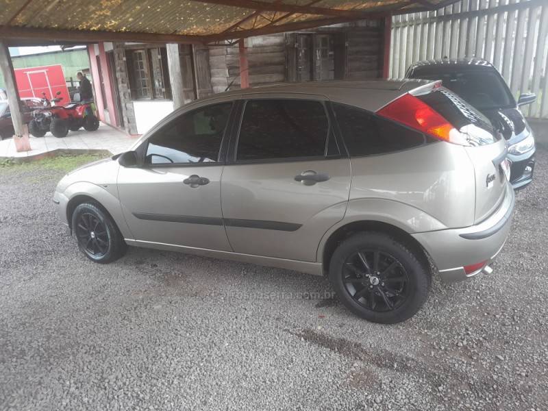 FORD - FOCUS - 2009/2009 - Prata - R$ 29.000,00