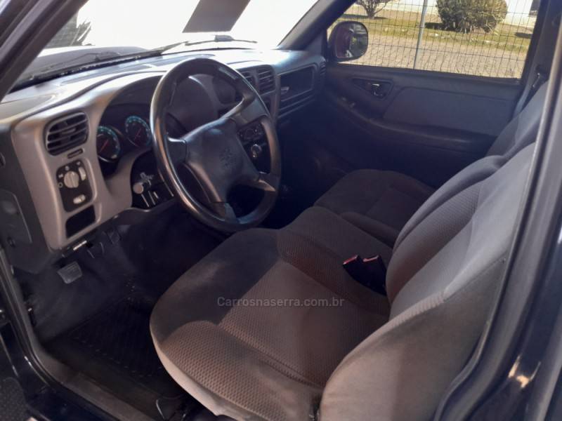CHEVROLET - S10 - 2010/2011 - Preta - R$ 59.900,00