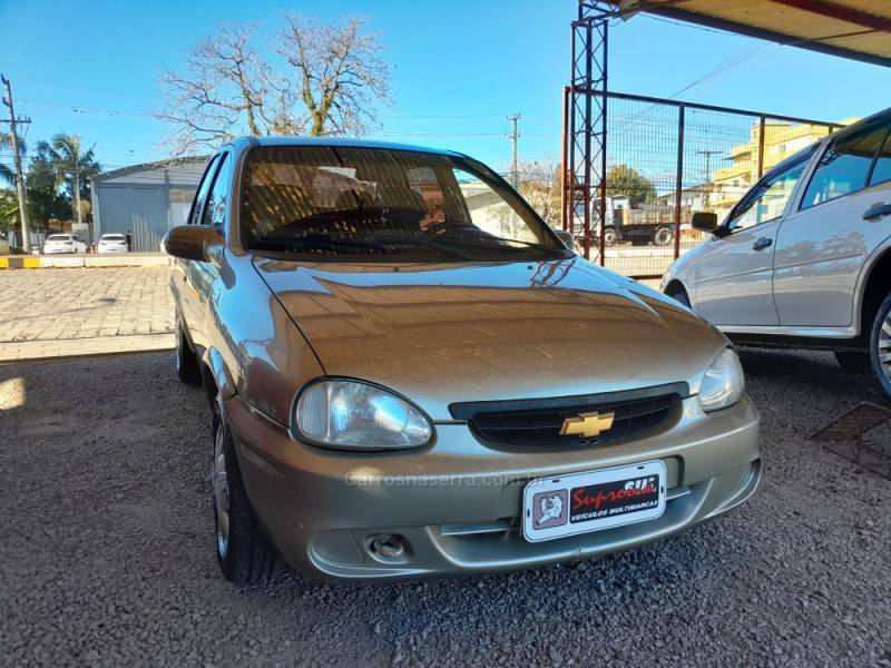 CHEVROLET - CORSA - 2008/2009 - Prata - R$ 23.000,00
