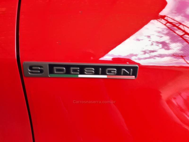 FIAT - CRONOS - 2021/2022 - Vermelha - R$ 68.900,00