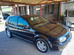 VOLKSWAGEN - GOLF - 2001/2002 - Preta - R$ 28.500,00