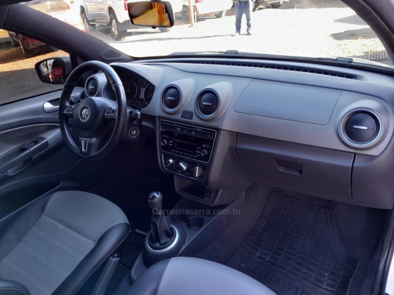 VOLKSWAGEN - SAVEIRO - 2014/2015 - Branca - R$ 66.900,00