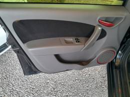 FIAT - PALIO - 2013/2013 - Preta - R$ 41.000,00