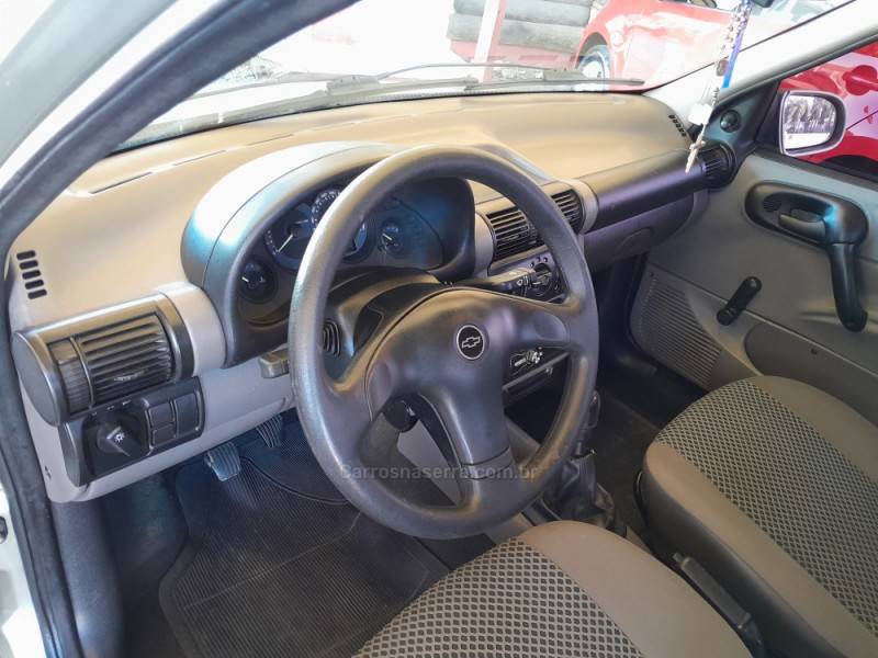 CHEVROLET - CORSA - 2008/2009 - Prata - R$ 23.000,00