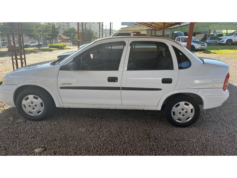 CHEVROLET - CLASSIC - 2006/2007 - Branca - R$ 21.800,00