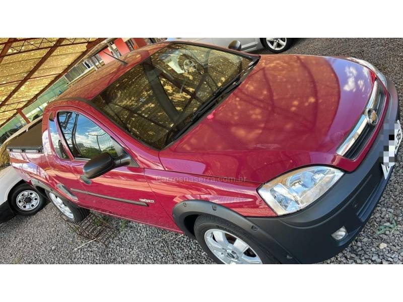 CHEVROLET - MONTANA - 2008/2009 - Vermelha - R$ 33.000,00