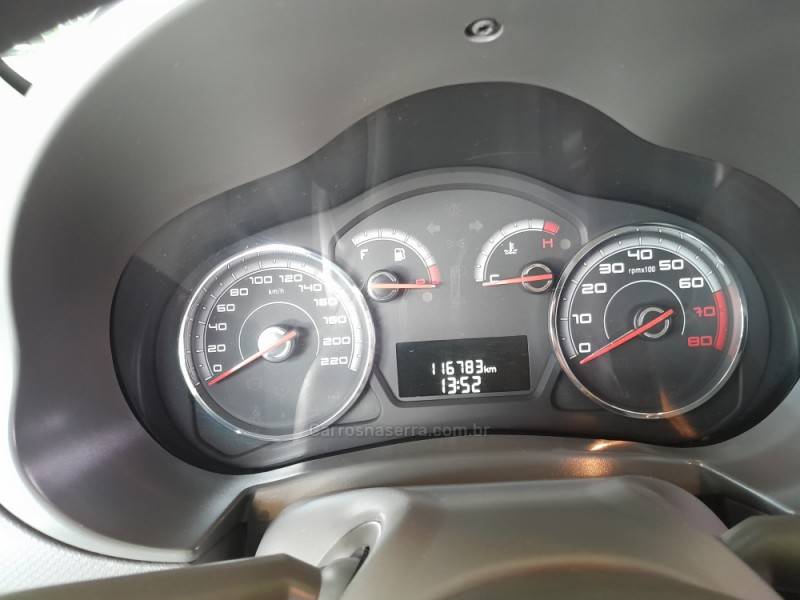 FIAT - PALIO - 2013/2014 - Branca - R$ 38.800,00