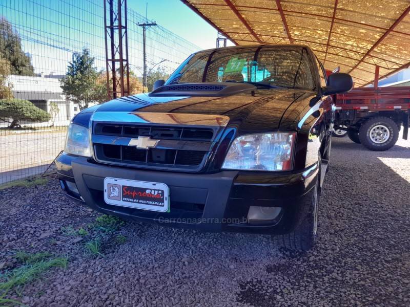 CHEVROLET - S10 - 2010/2011 - Preta - R$ 59.900,00