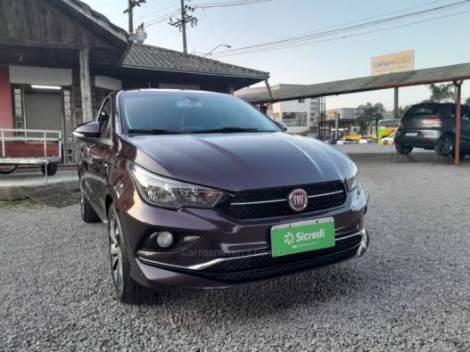 FIAT - CRONOS - 2018/2018 - Vinho - R$ 67.000,00