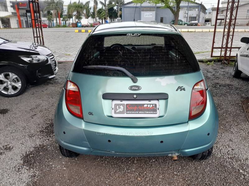 FORD - KA - 2002/2003 - Verde - R$ 13.000,00