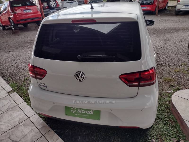 VOLKSWAGEN - FOX - 2019/2020 - Branca - R$ 64.000,00