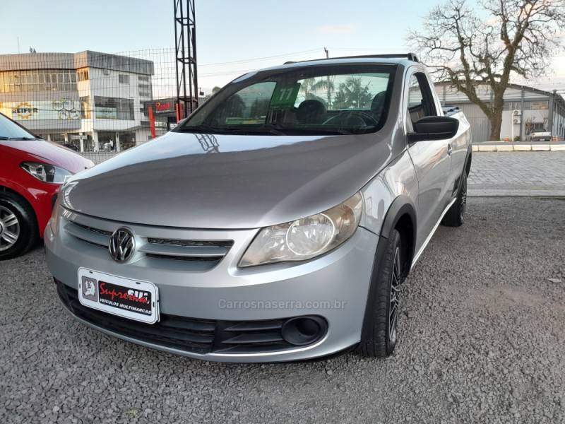 VOLKSWAGEN - SAVEIRO - 2010/2011 - Prata - R$ 41.000,00