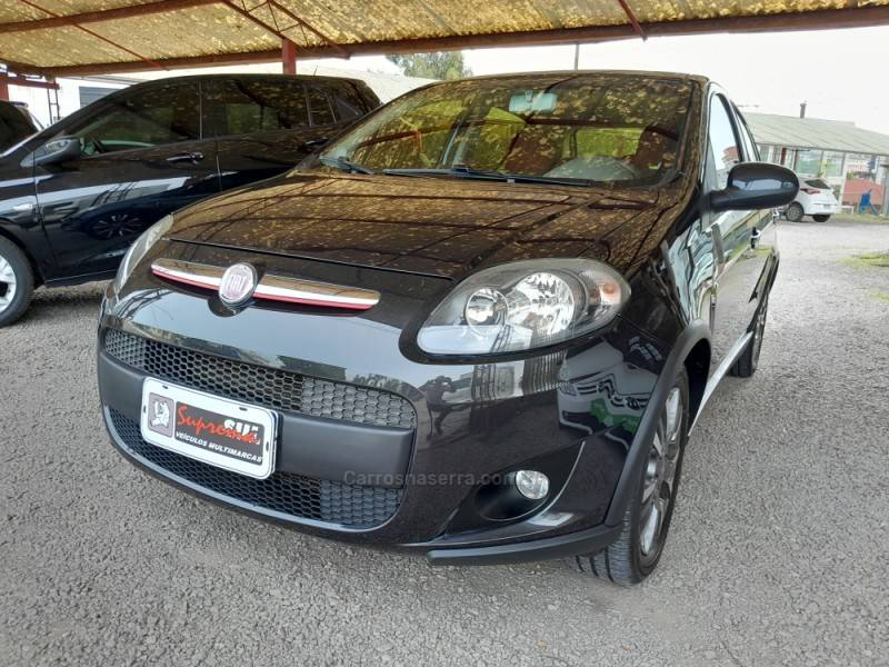 FIAT - PALIO - 2013/2013 - Preta - R$ 41.000,00