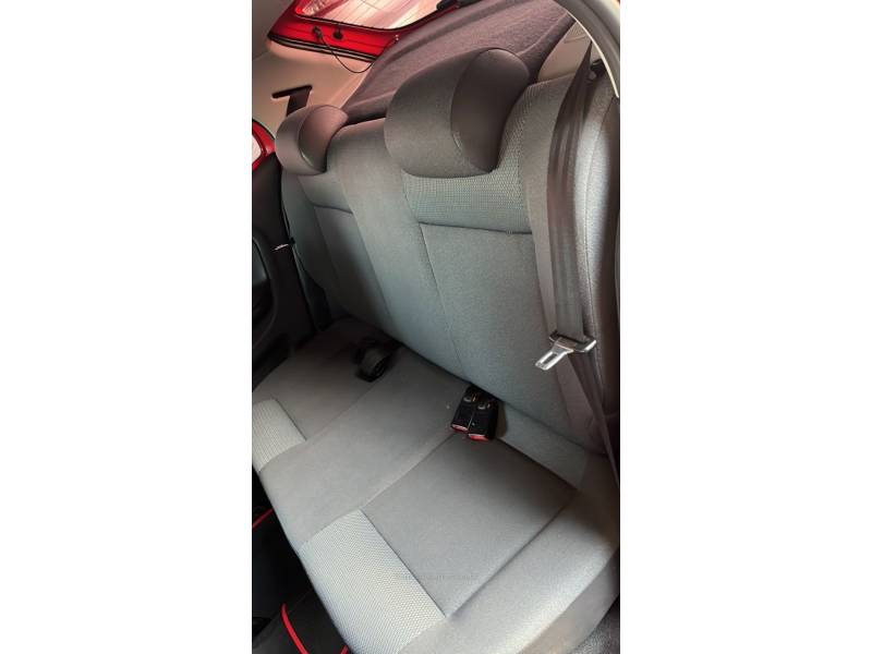 VOLKSWAGEN - GOL - 2008/2009 - Vermelha - R$ 27.500,00