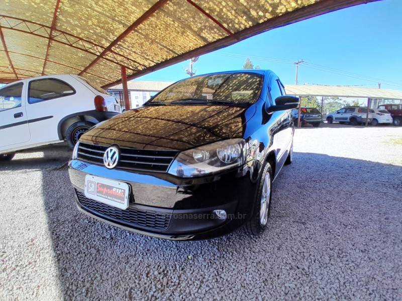 VOLKSWAGEN - FOX - 2011/2012 - Preta - R$ 38.900,00