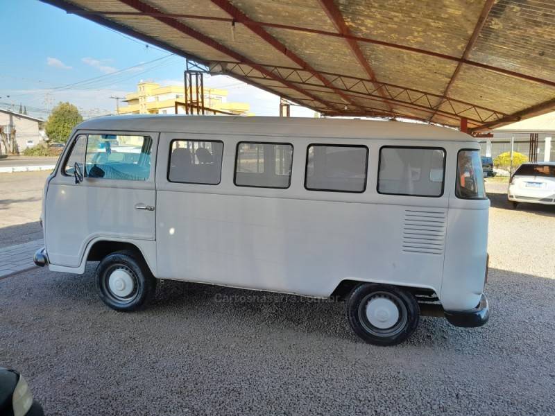 VOLKSWAGEN - KOMBI - 1996/1996 - Branca - R$ 17.000,00