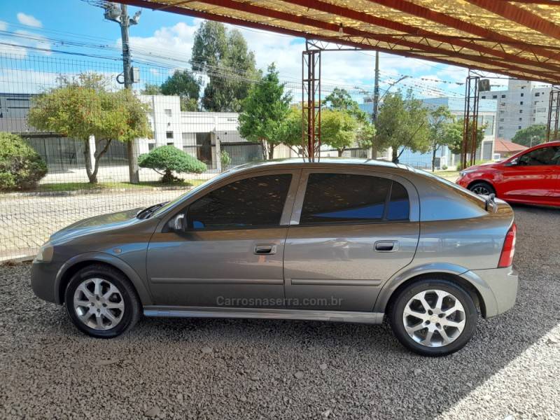 CHEVROLET - ASTRA - 2009/2010 - Cinza - R$ 41.900,00