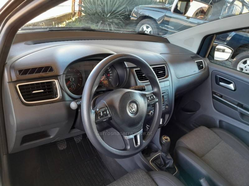 VOLKSWAGEN - FOX - 2013/2013 - Cinza - R$ 42.000,00