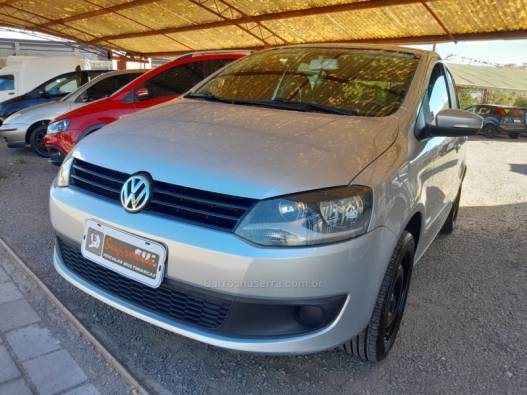 VOLKSWAGEN - FOX - 2012/2013 - Prata - R$ 37.900,00