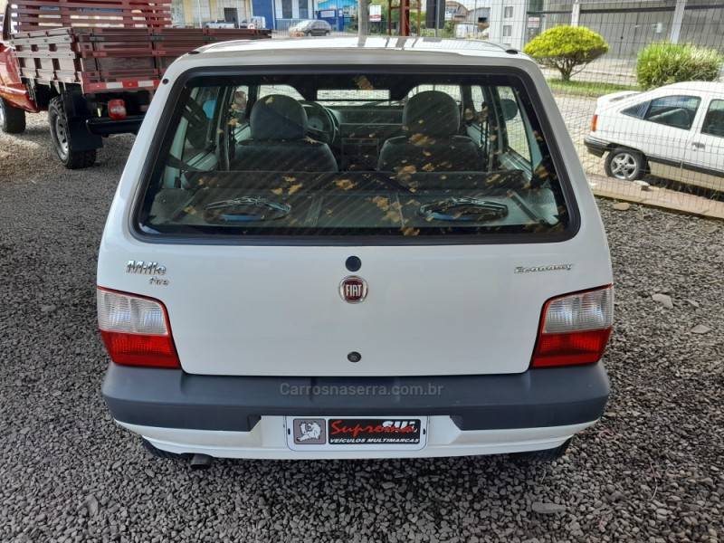 FIAT - UNO - 2011/2011 - Branca - R$ 26.500,00