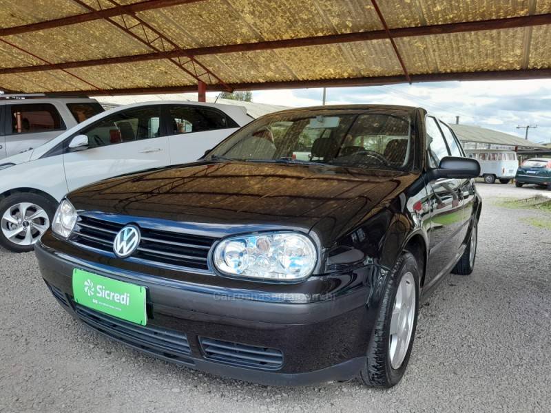 VOLKSWAGEN - GOLF - 2001/2002 - Prata - R$ 27.500,00