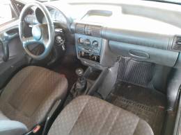 VOLKSWAGEN - KOMBI - 1996/1996 - Branca - R$ 17.000,00