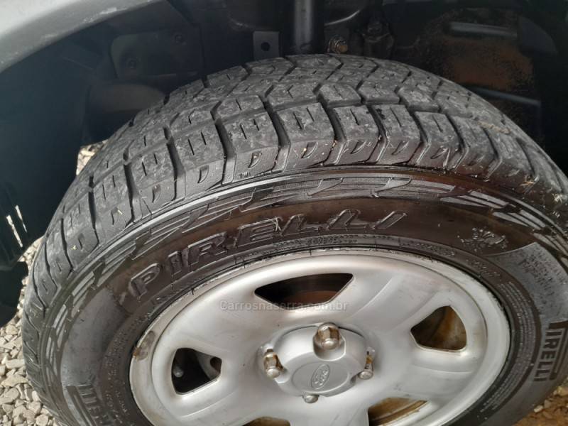 FORD - ECOSPORT - 2005/2005 - Prata - R$ 27.500,00
