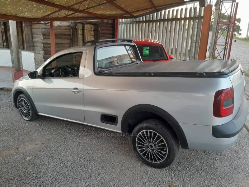 VOLKSWAGEN - SAVEIRO - 2010/2011 - Prata - R$ 41.000,00